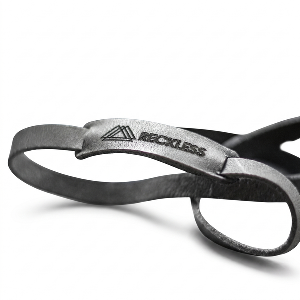 Strap shadow