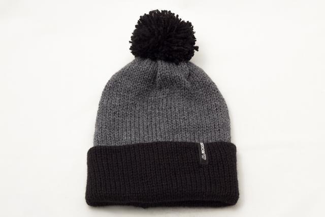 Floater Grey / Black pom - Reckless